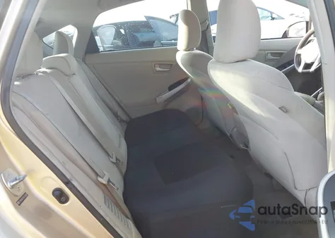 2011 Toyota Prius Two z USA, uszkodzony, nr VIN JTDKN3DU3B1364385